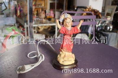 批發(fā)采購塑料、樹脂工藝品 探索西方宗教人物祈禱圖與家居擺件的市場機遇（以0301工藝品為例）