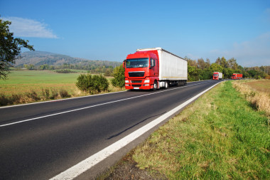 道路貨物運輸 現代物流的動脈與圖像記錄的重要性